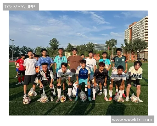 足球明星青春风采大集合年轻时的精彩瞬间回顾与分享 足球明星青春风采大集合年轻时的精彩瞬间回顾与分享