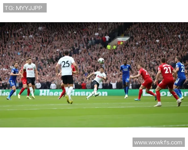 足球明星精彩瞬间集锦动作剪辑视频带你领略球场魅力与激情